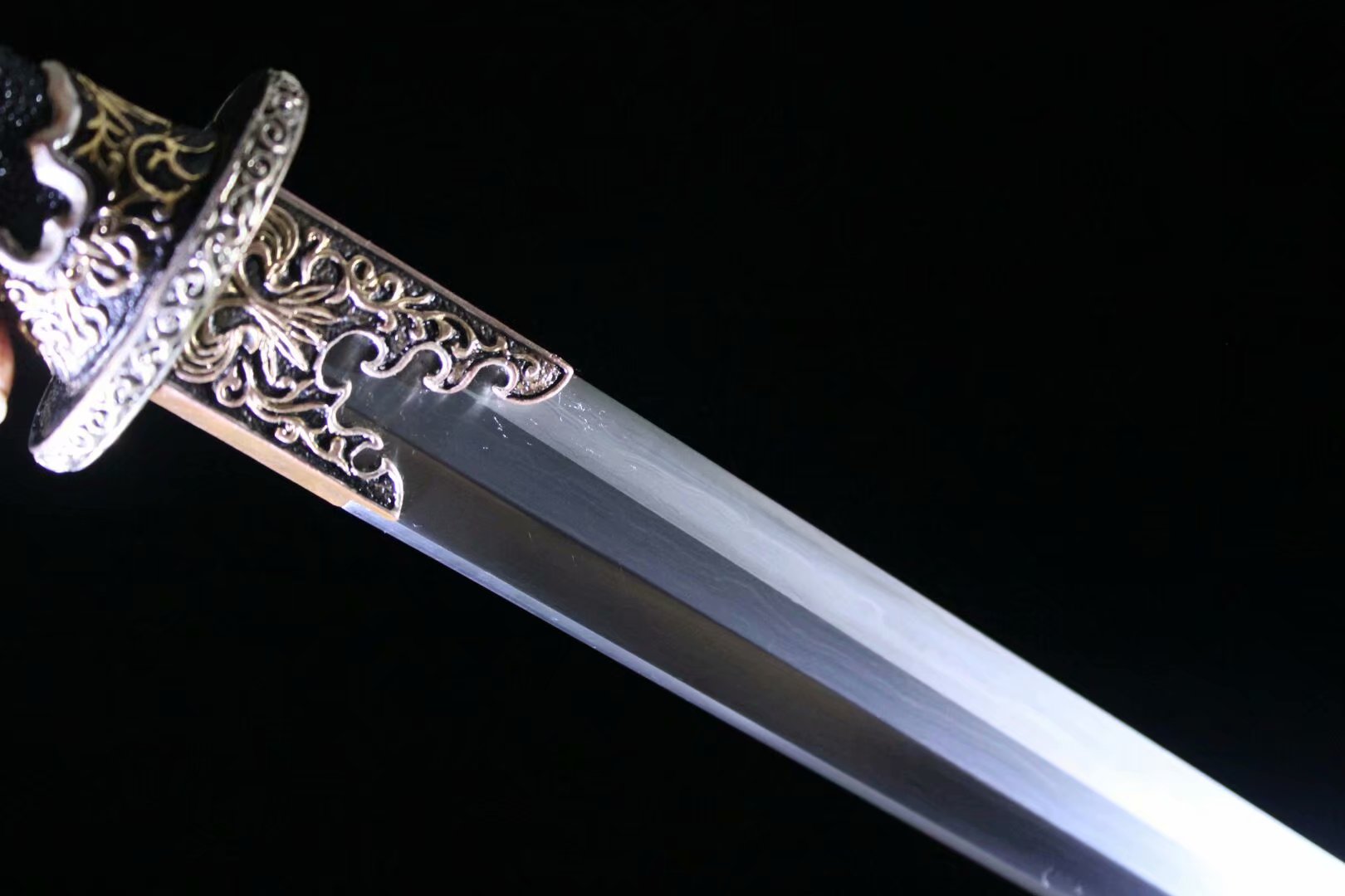 草钢大夏龙雀 - 聚锋堂美术刀剑-名刀复刻,日本武士刀